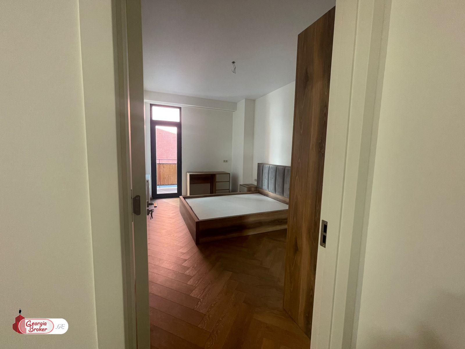 nearly repaired 2-room apartment for sale